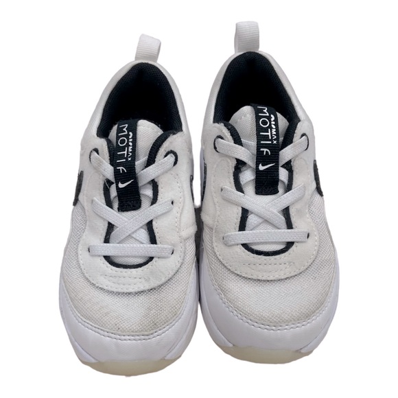 Nike Other - Nike Motif Air Max Black & White Size 9C